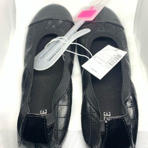 Children’s place black quilted pattern flats